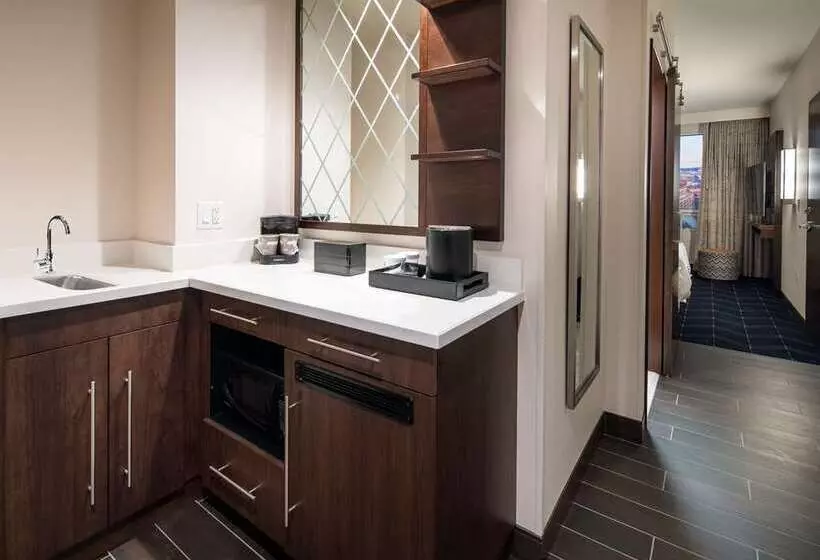 هتل Embassy Suites By Hilton Seattle Downtown Pioneer Square