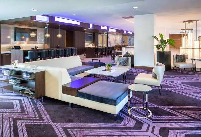 هتل Embassy Suites By Hilton Seattle Downtown Pioneer Square