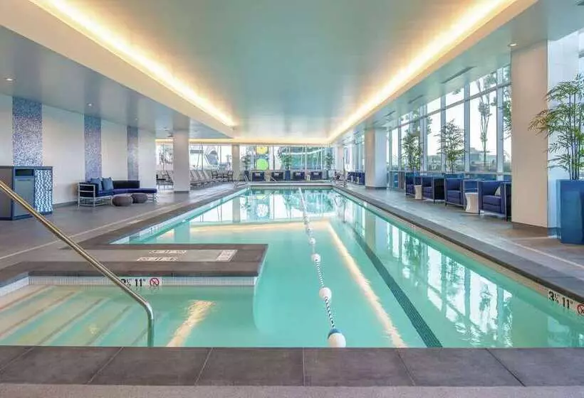 هتل Embassy Suites By Hilton Seattle Downtown Pioneer Square