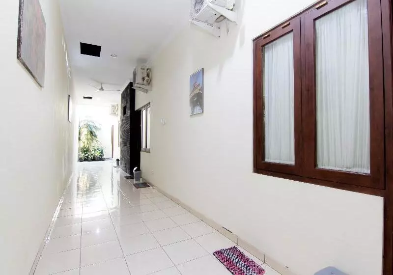 Hotelli Embe Joglo Homestay