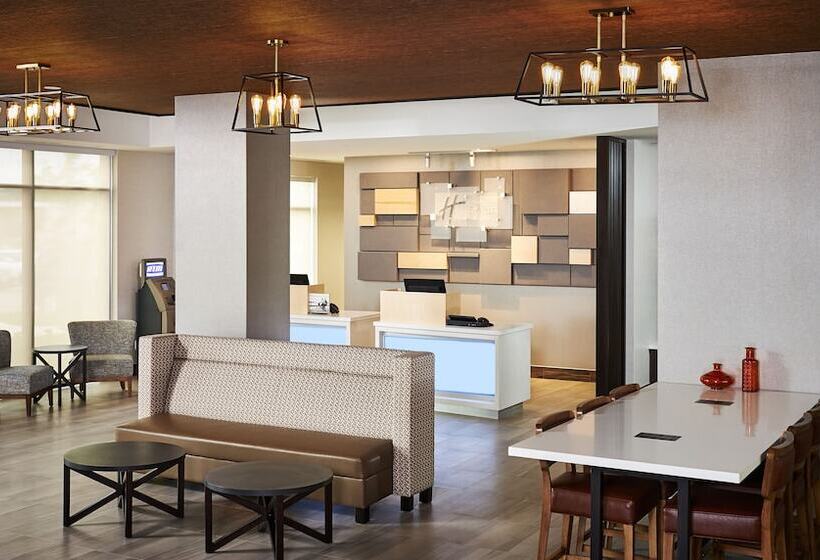 هتل Holiday Inn Express & Suites Brantford, An Ihg