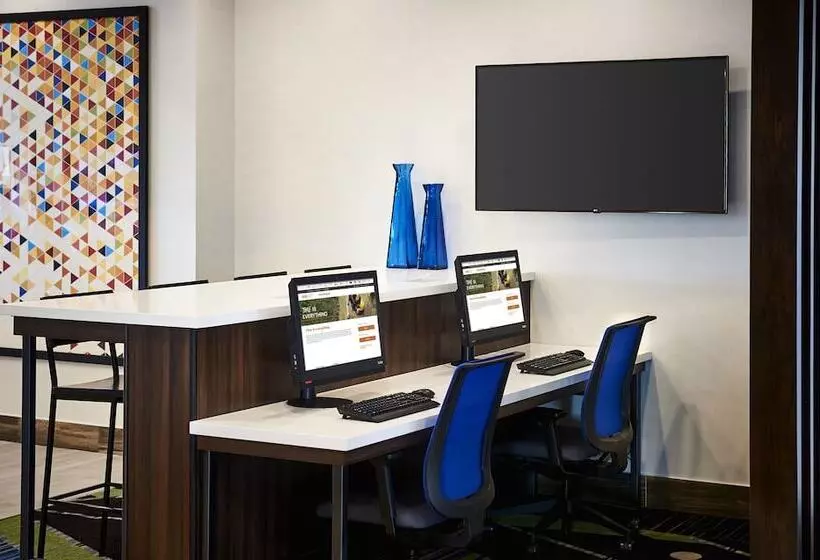 Hotelli Holiday Inn Express & Suites   Brantford, An Ihg