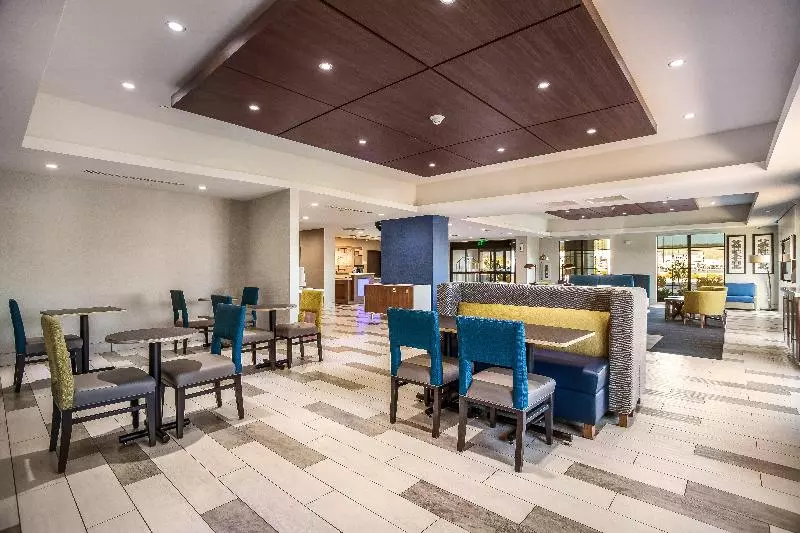 Hotelli Holiday Inn Express & Suites Tulsa East   Catoosa, An Ihg