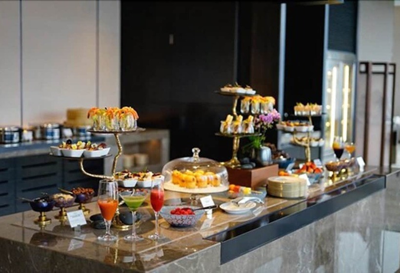 Intercontinental Guangzhou Exhibition Center, An Ihg Hotel Free Shuttle Between Hotel And Exhibiti