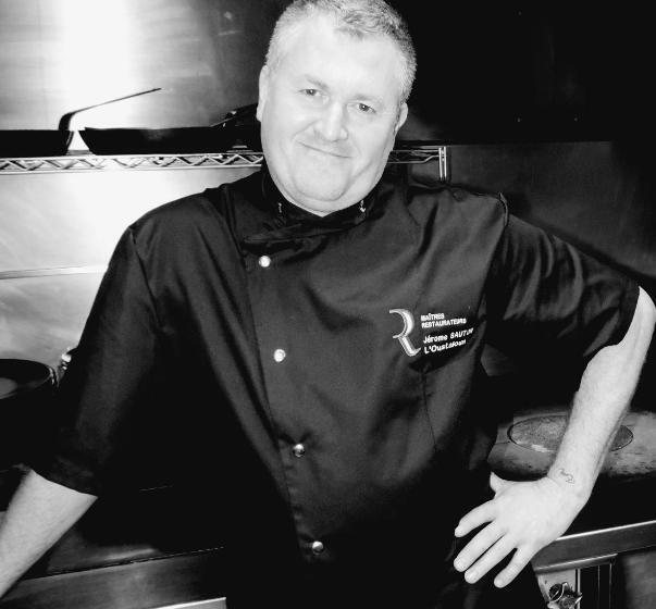 فندق L  Oustaloun