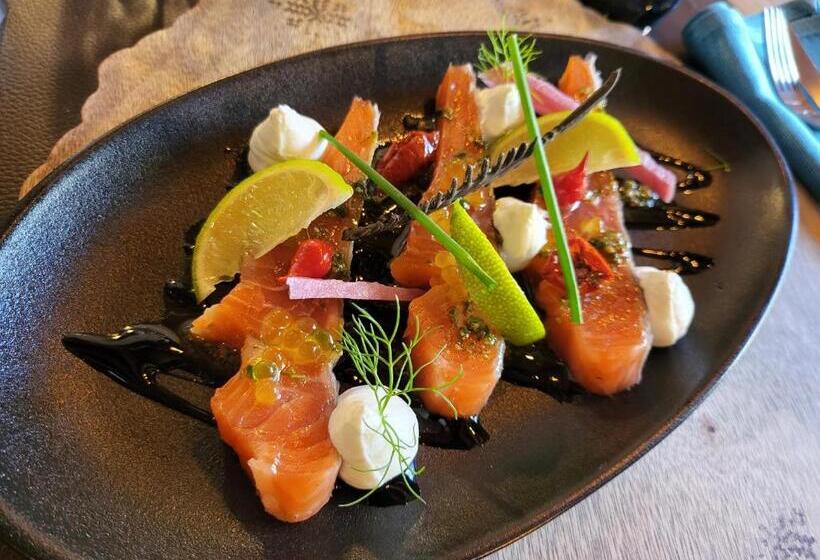 فندق L  Oustaloun