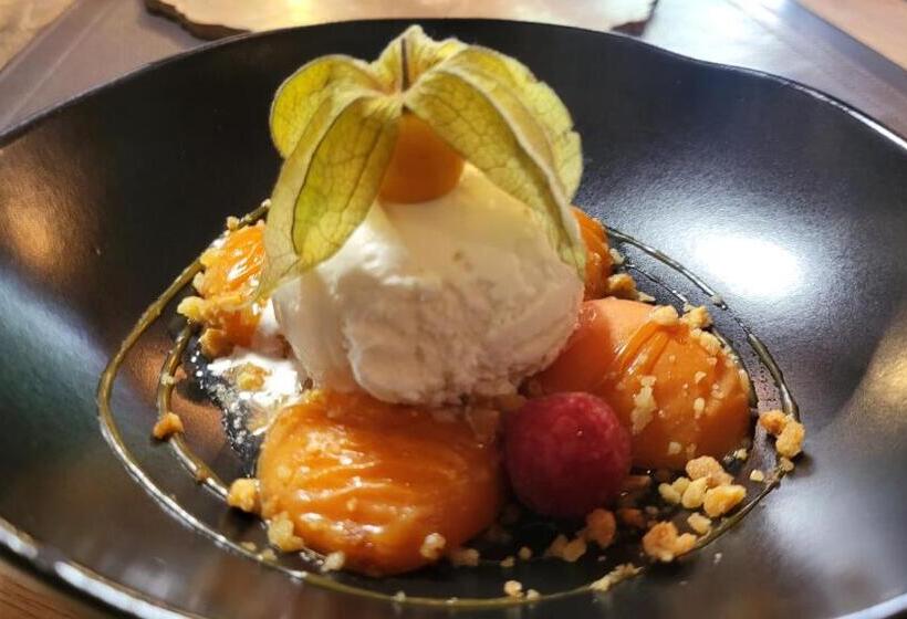 فندق L  Oustaloun