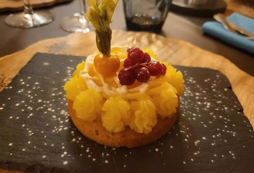 Hotelli L  Oustaloun