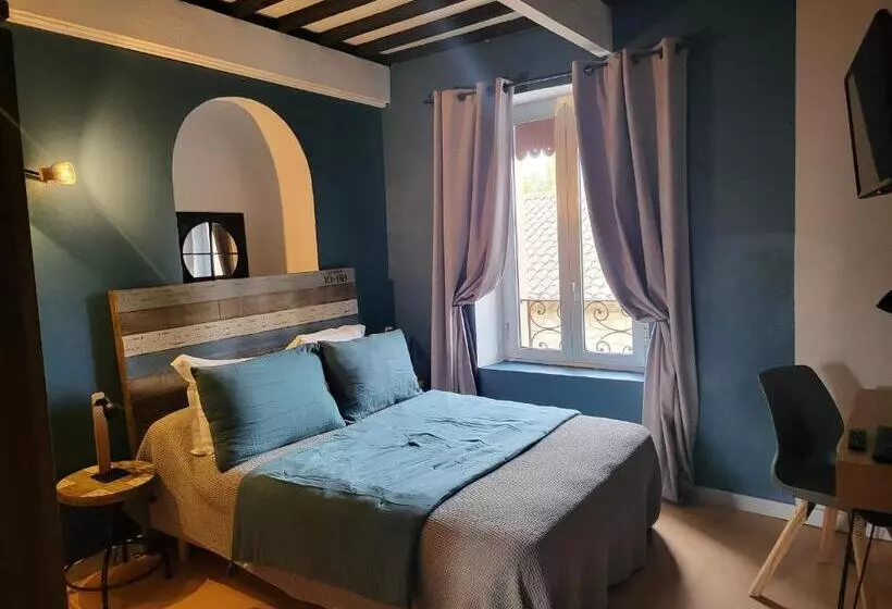 Hotelli L  Oustaloun