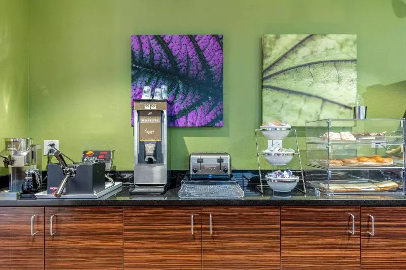 هتل Mainstay Suites St. Louis Airport