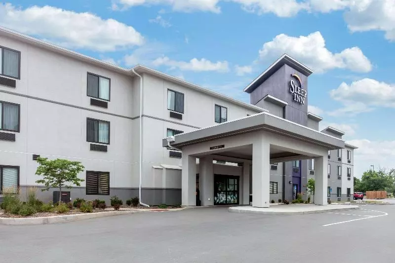 هتل Mainstay Suites St. Louis Airport