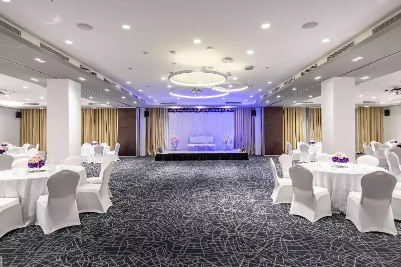 Radisson Hotel & Apartments Dammam Industry City