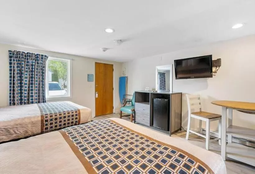 Ne'r Beach Motel