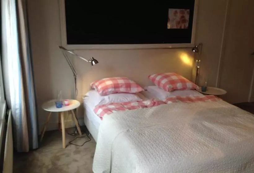 ベッドアンドブレックファースト Amsterdam The Blossom Room