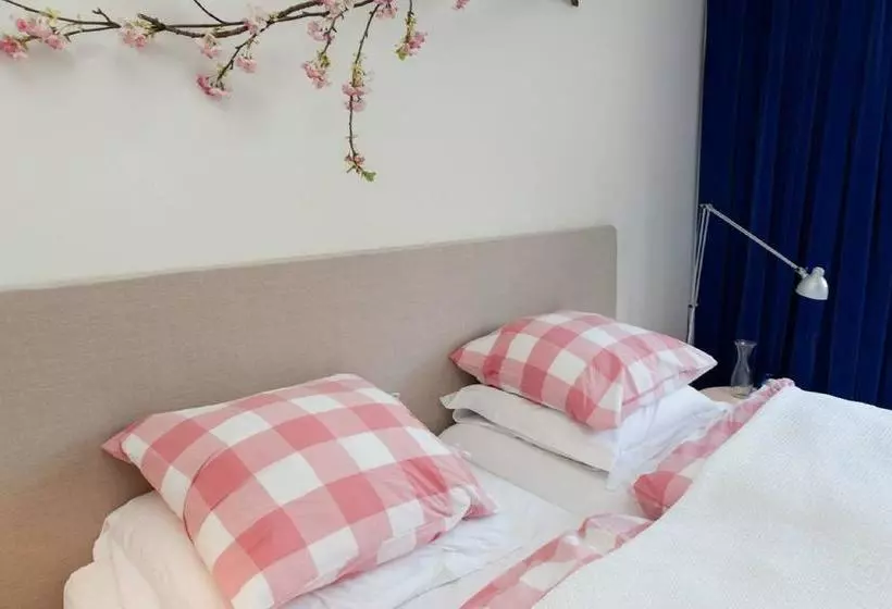 ベッドアンドブレックファースト Amsterdam The Blossom Room