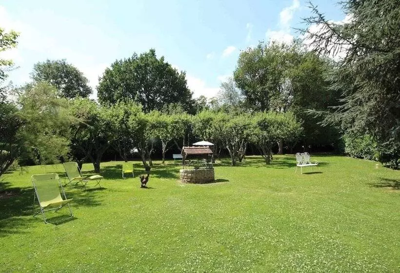 ベッドアンドブレックファースト 7 , Le Haut Montrayé