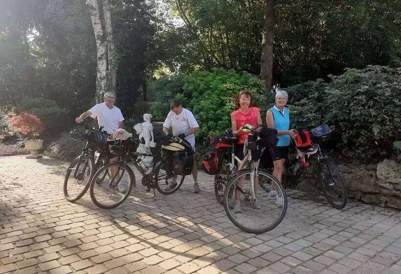 ベッドアンドブレックファースト 7 , Le Haut Montrayé