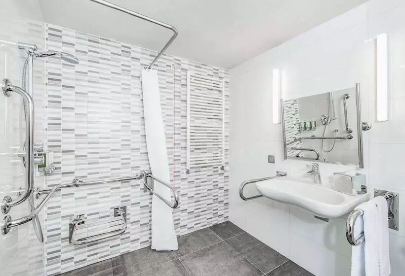 Hotelli Hampton By Hilton Oswiecim