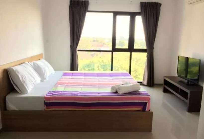 Hotelli Promsook Apartment
