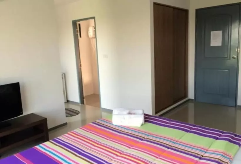 Hotelli Promsook Apartment