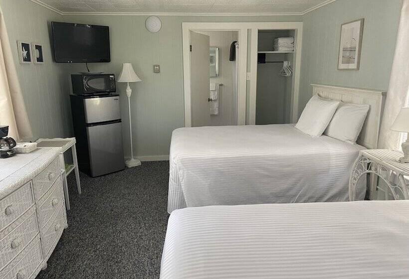 Moontide Motel Cabins & Apartments