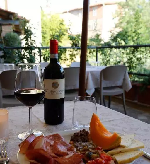 ベッドアンドブレックファースト Il Maramaldo Bed&breakfast Restaurant