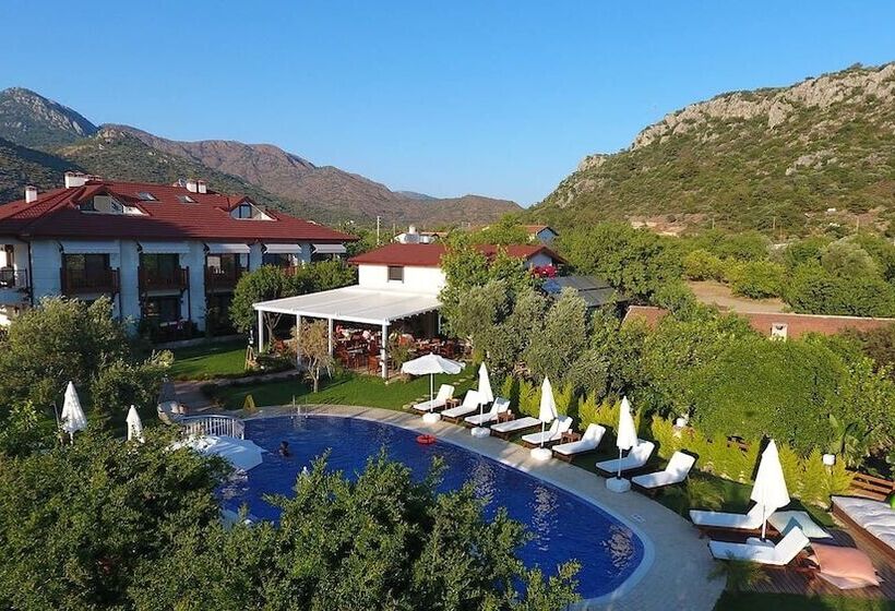 Bed and Breakfast Savana Butik Otel