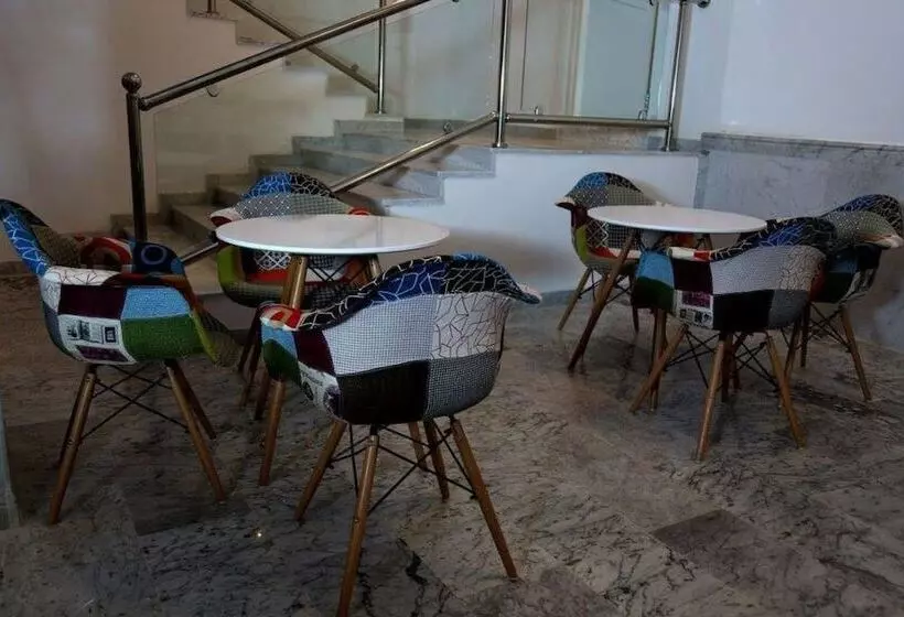 هتل Ahoefa King Salomon Garden