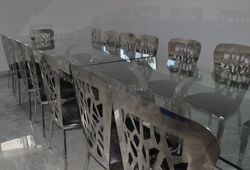 هتل Ahoefa King Salomon Garden