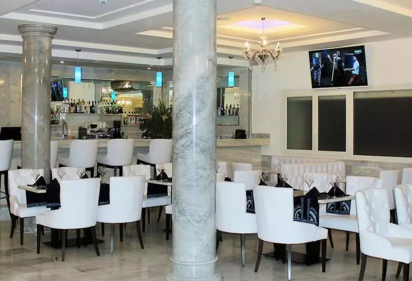 هتل Ahoefa King Salomon Garden