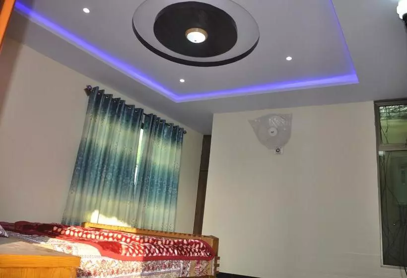هتل Ayub Residence Bhurban