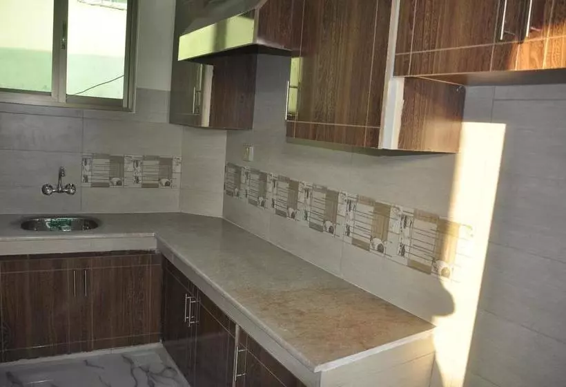 هتل Ayub Residence Bhurban
