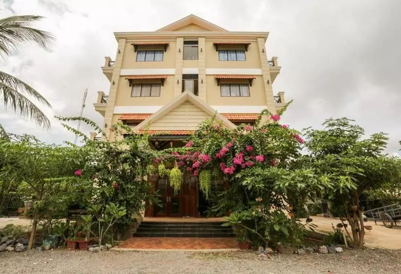 هتل Blue Diamond Hostel