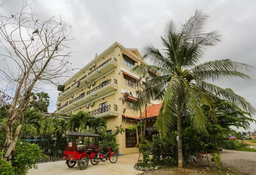 هتل Blue Diamond Hostel