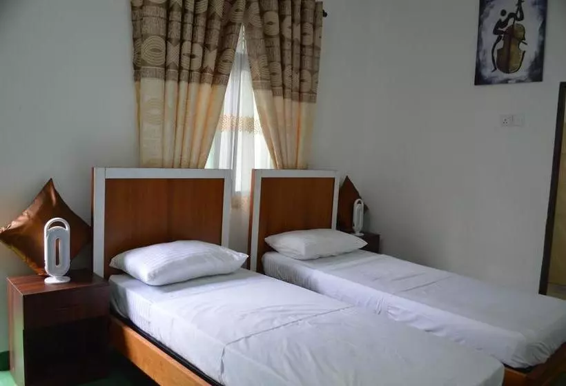 هتل Cinnamon Airport Residencies