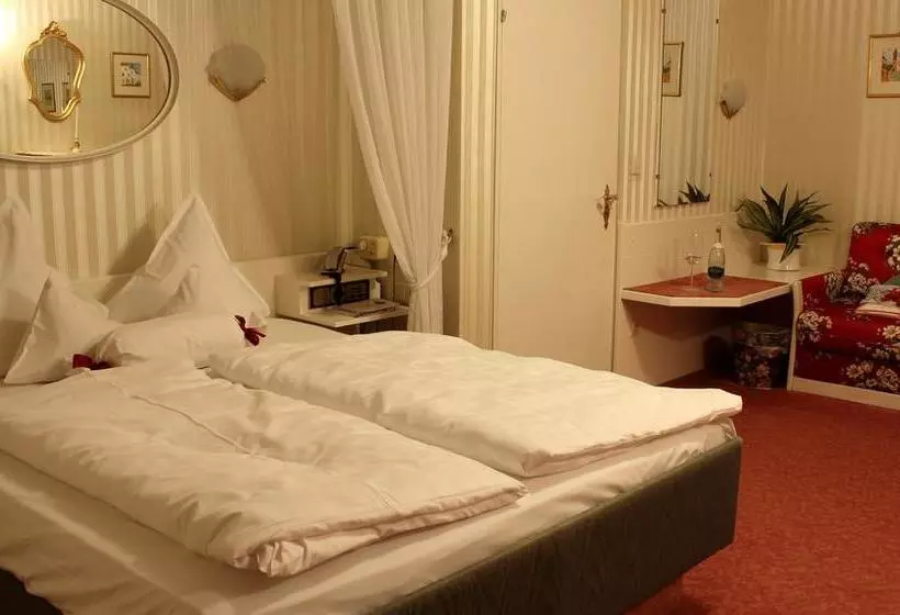 Hotelli Restaurant Lindenhof