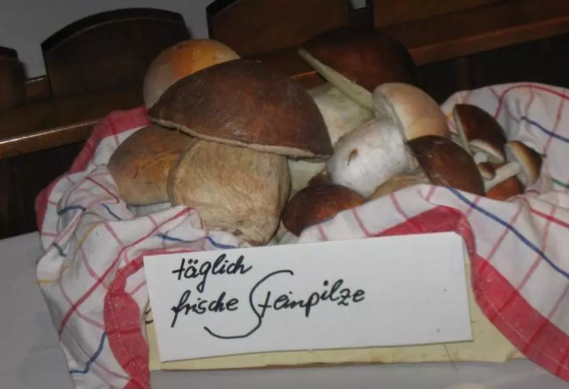 Hotelli Restaurant Lindenhof