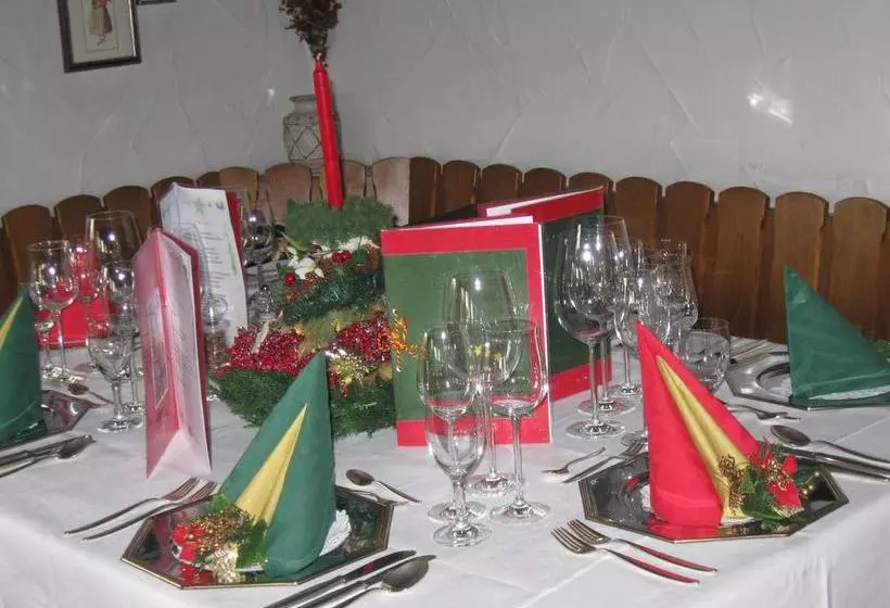 Hotelli Restaurant Lindenhof