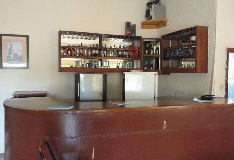 هتل Wuraola Guest Inn