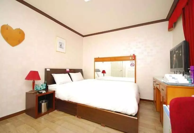 M Motel