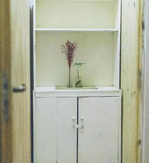 Pura Vida Mae Hostel