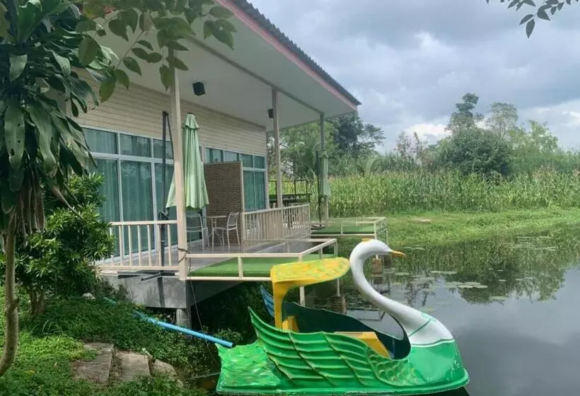 استراحتگاه Sleepy Lagoon