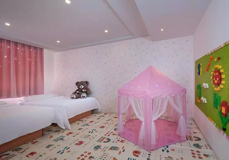 Vienna 3 Best Hotel Beihai Sichuan Road