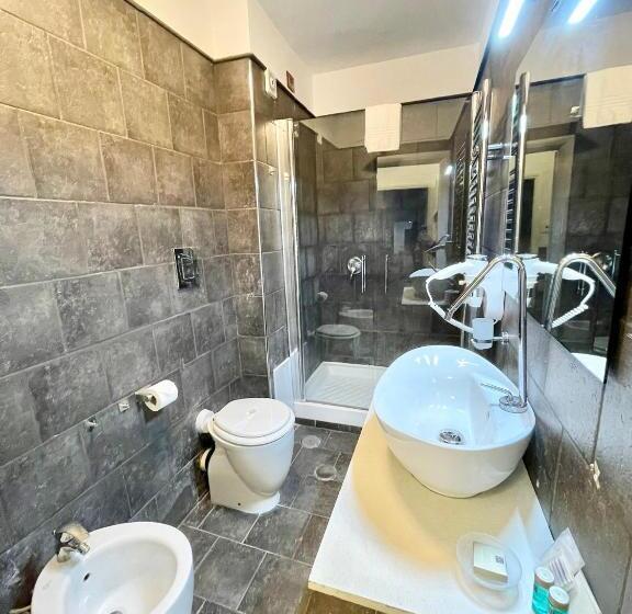 مسافرخانه Yacht Club Angioino