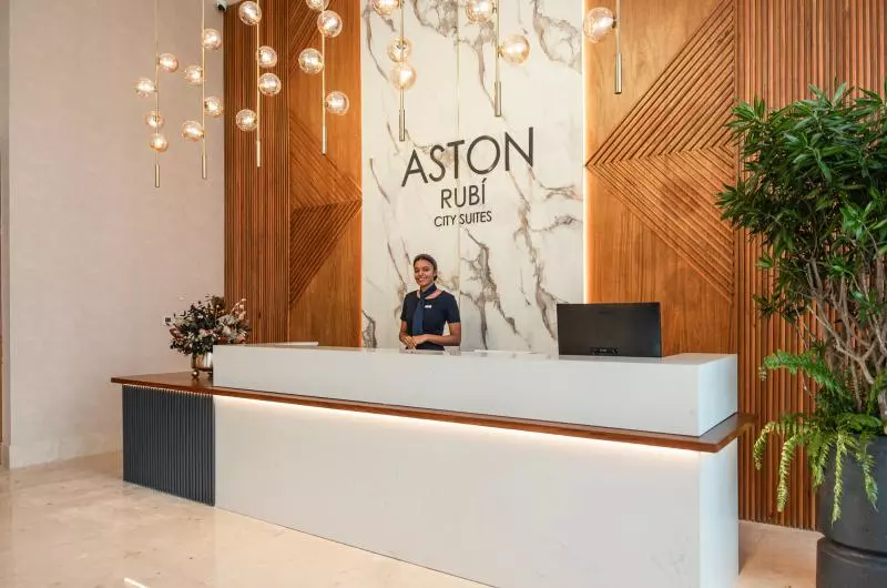 ホテル Aston Rubi City Suites