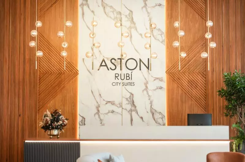 ホテル Aston Rubi City Suites