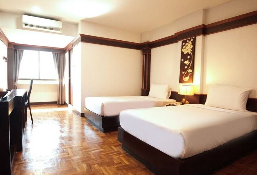 هتل B2 Chang Phueak Gate Premier