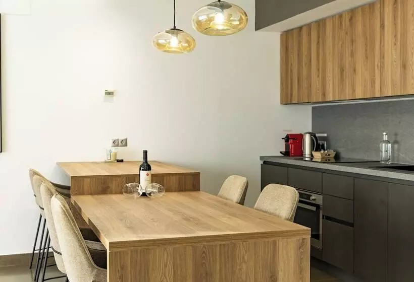 Guillman Suites