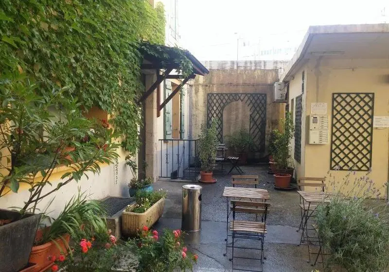 هتل Appart'hôtel Residence Dizerens