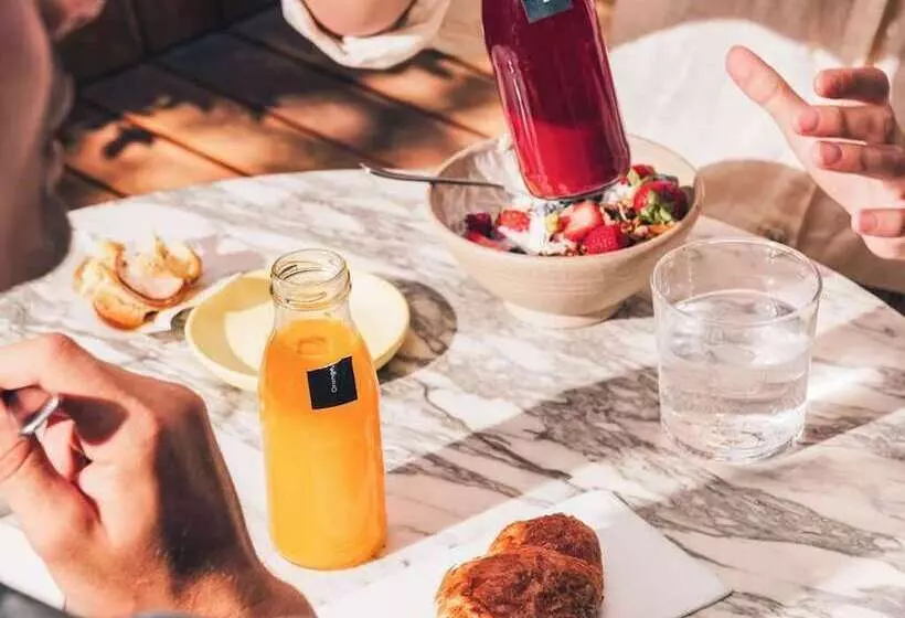 Hotelli Tribe Budapest Airport